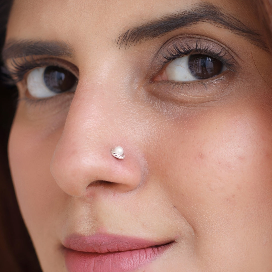 The Fringy Pearl Nose Pin