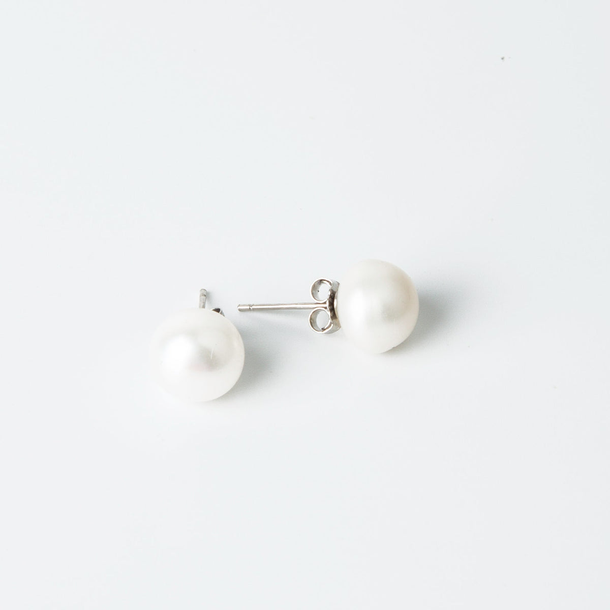 Pearl Studs (10mm)