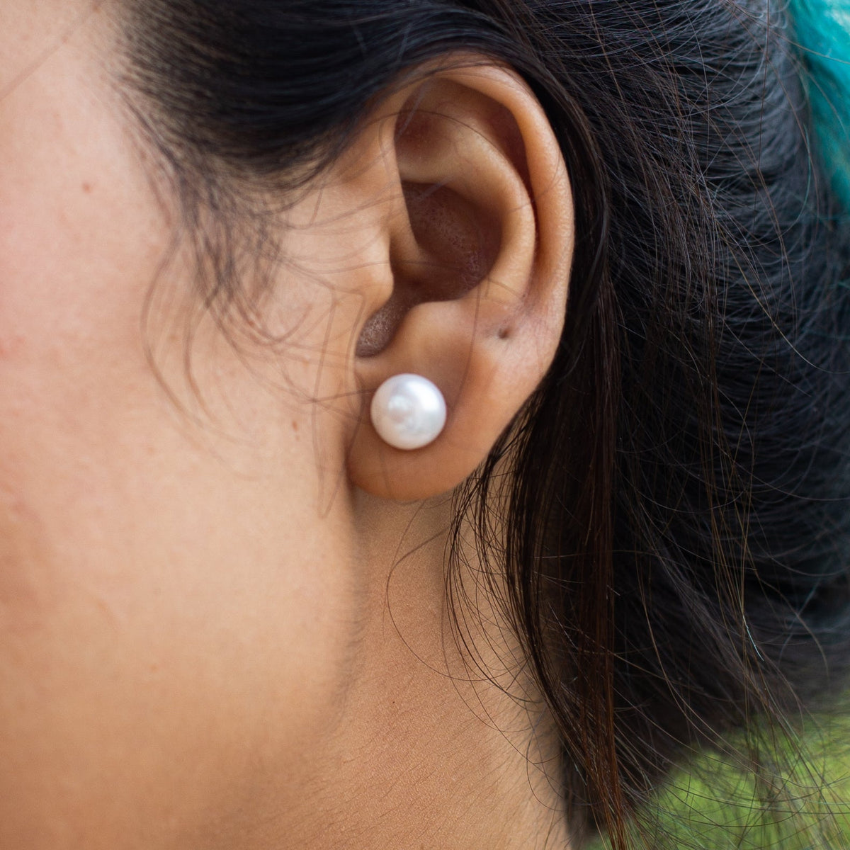 Pearl Studs (10mm)