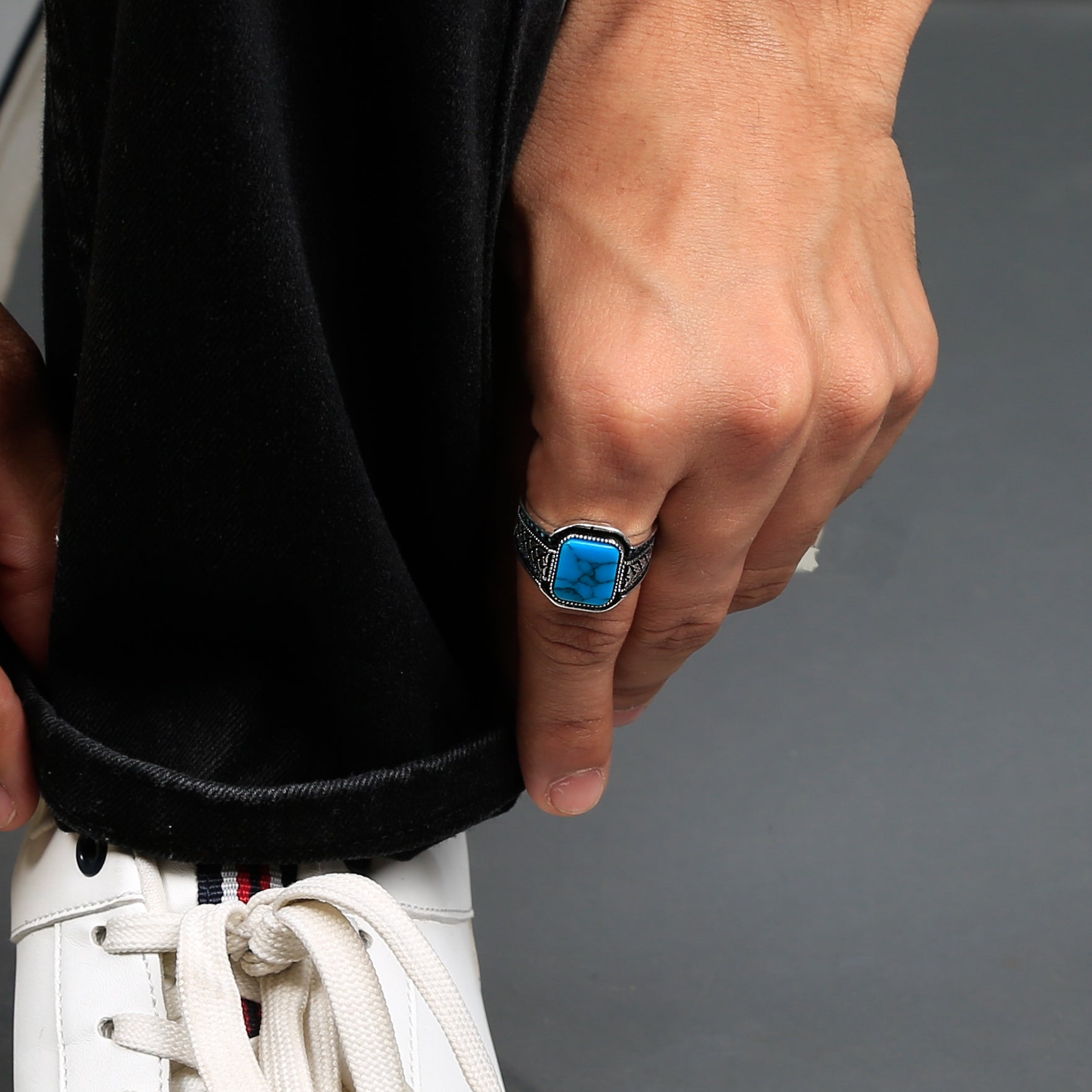 The Soft-edge Rectangle Turquoise Criss-cross Accent Ring