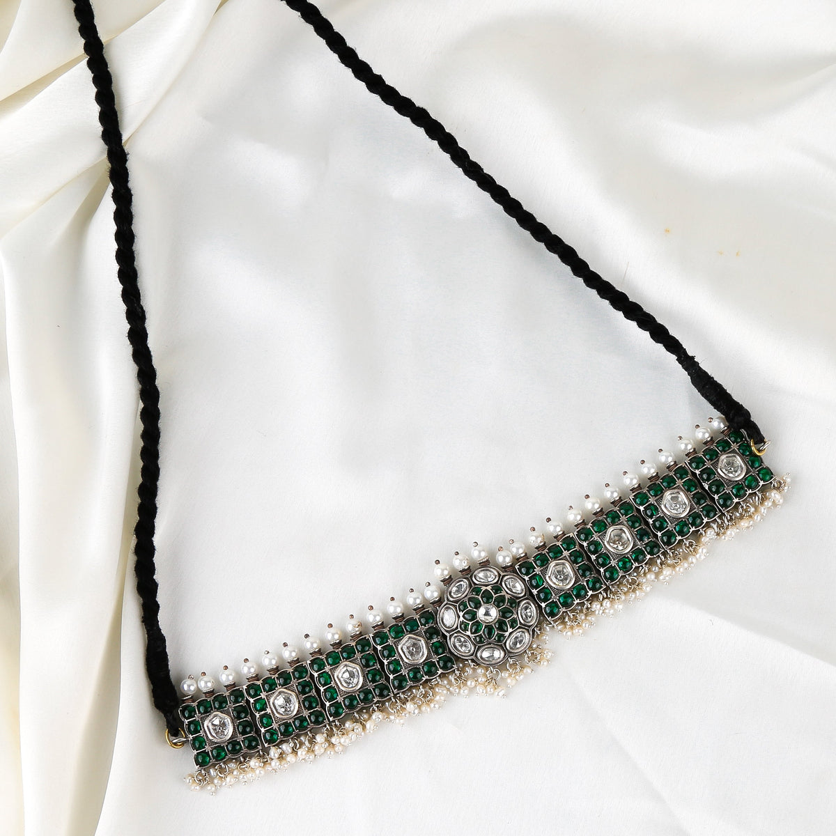 The Elegant Emerald-Pearl Wide Band Choker Necklace