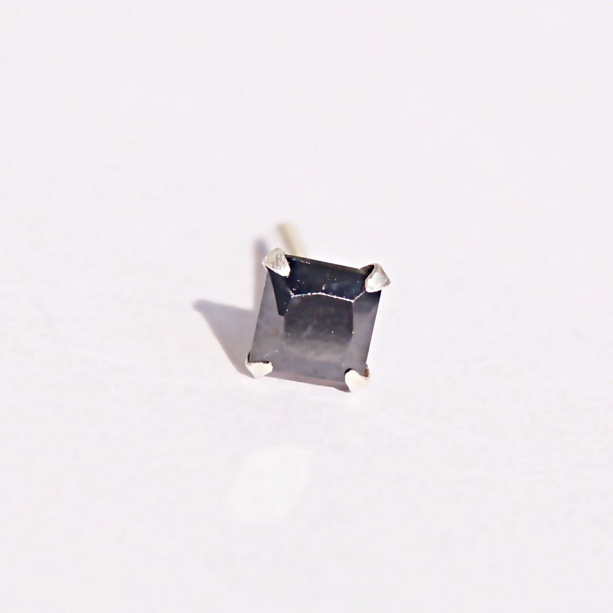 The Colourful Princess-cut Solitaire Nosepin (3mm) (Pushback)