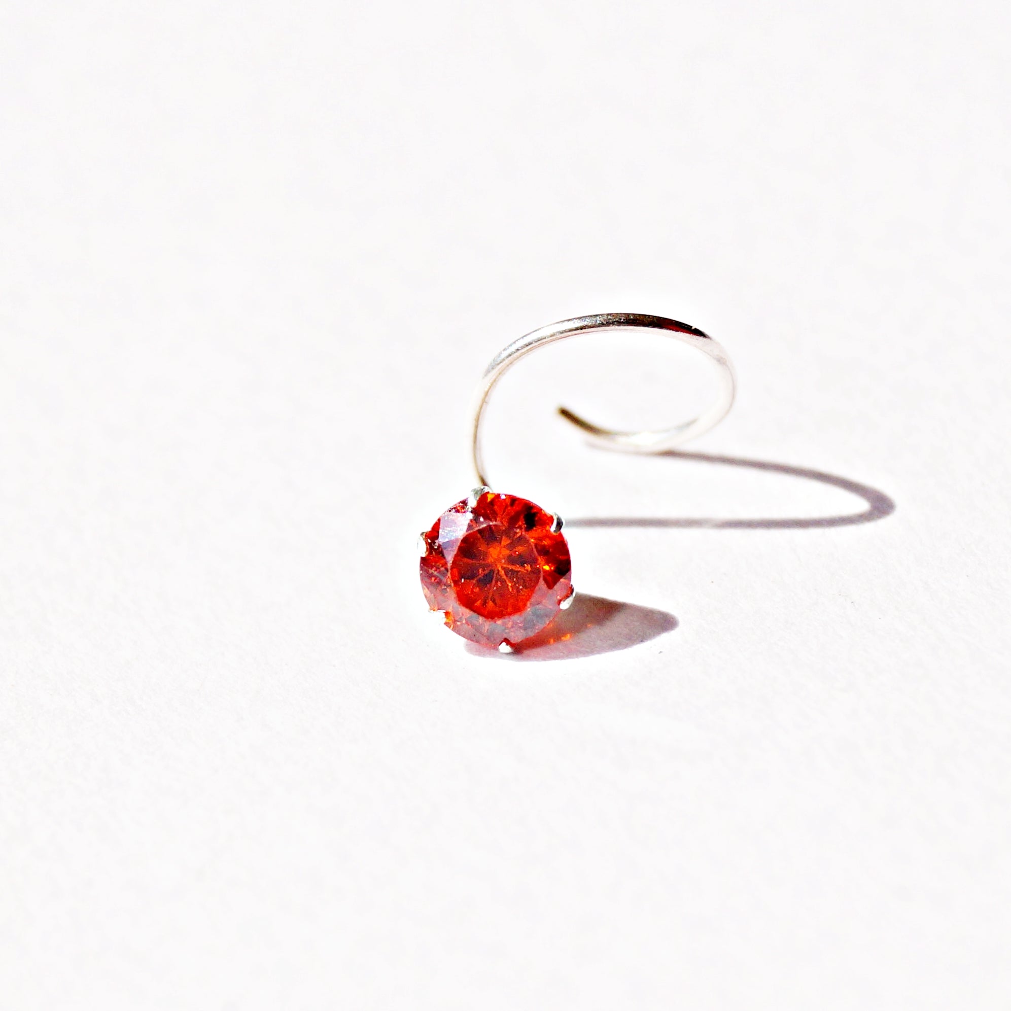 The Colourful Round-cut Solitaire Nosepin (3.5mm) (Wire)