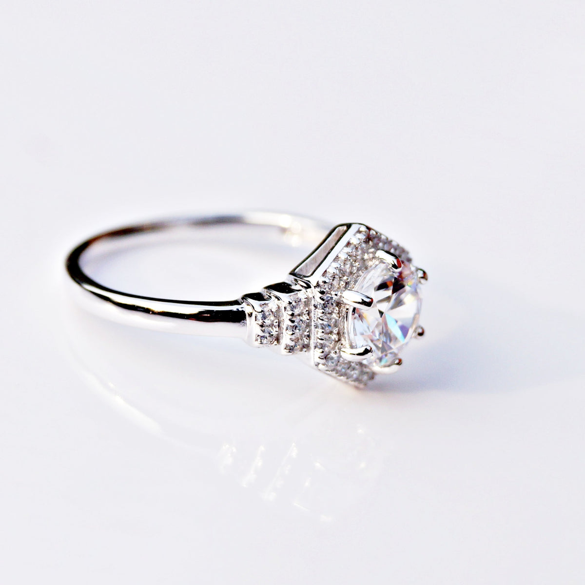 The Hexagon Solitaire Ring