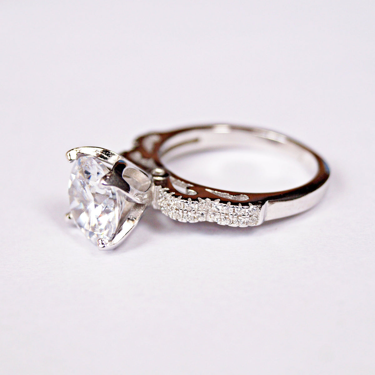 The Solitaire Flower Ring