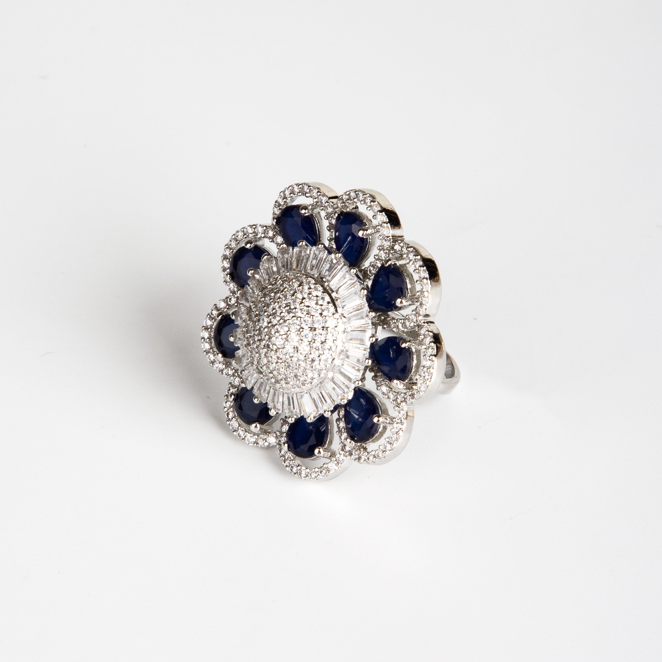 Luxe Lustre Ring