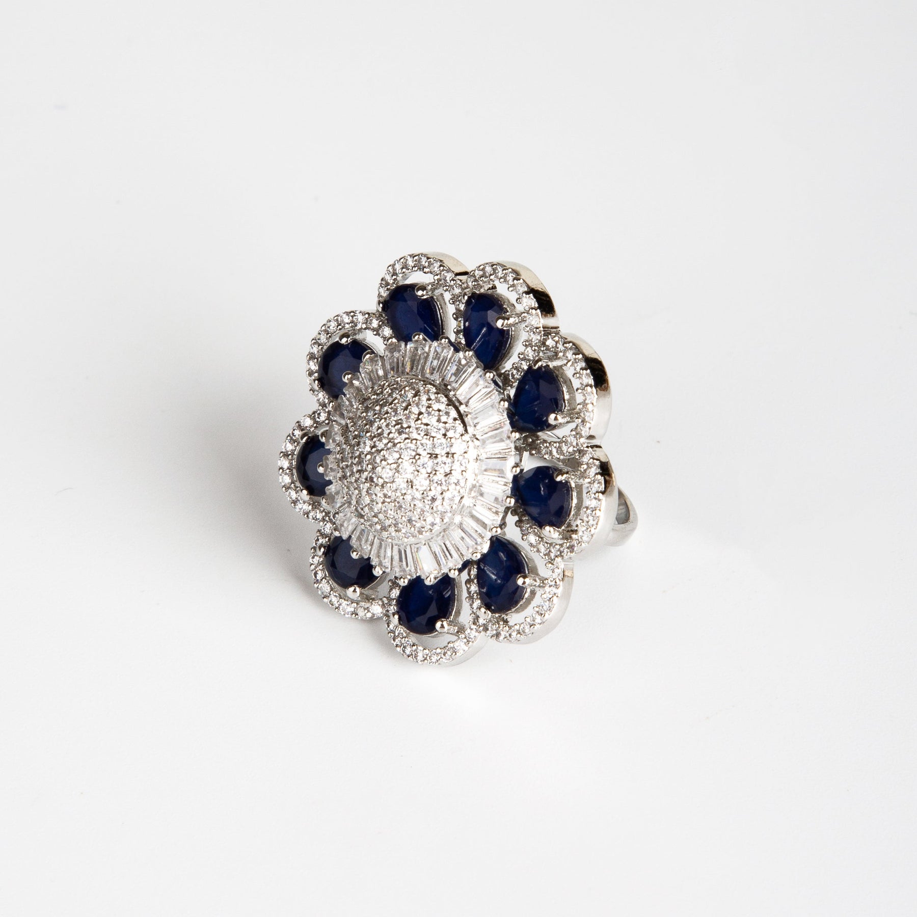 Luxe Lustre Ring